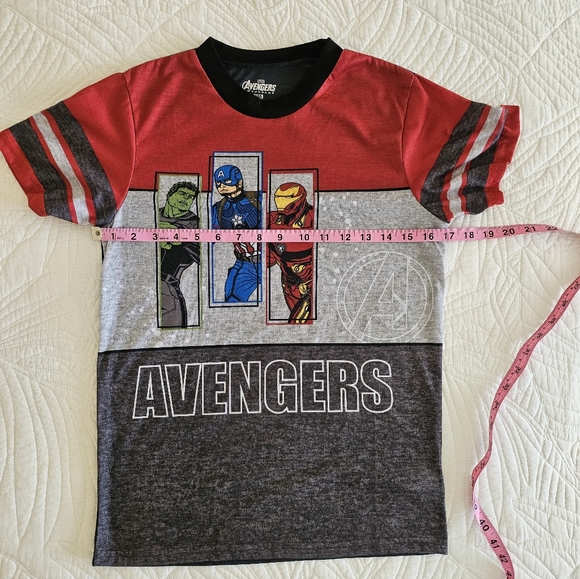 Avengers T-Shirt Y/L - Picture 6 of 6